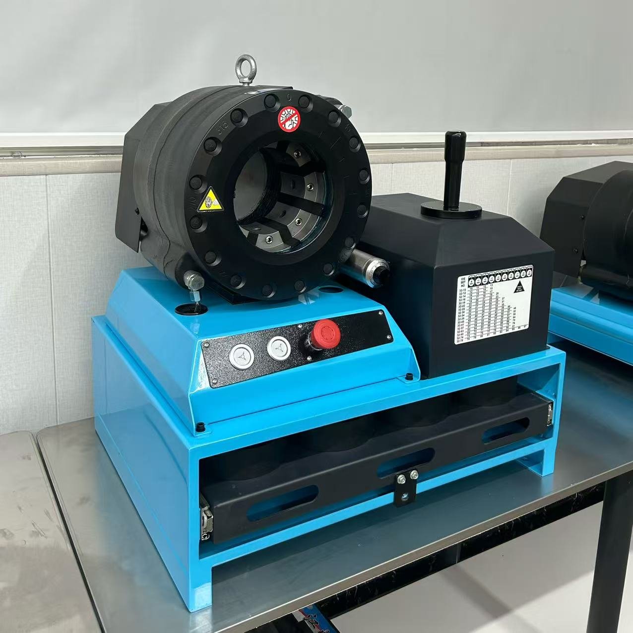 12V hydraulic hose crimper with dies drawer